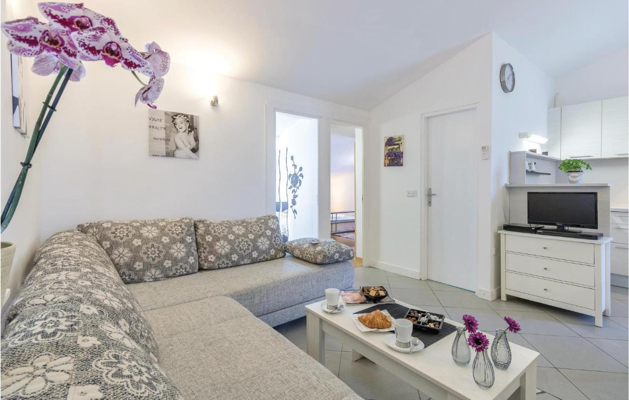 Amazing Apartment In Medulin With Wifi Exterior foto