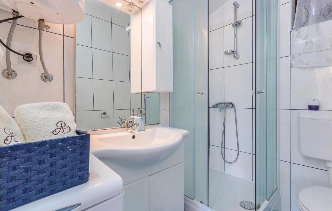 Amazing Apartment In Medulin With Wifi Exterior foto