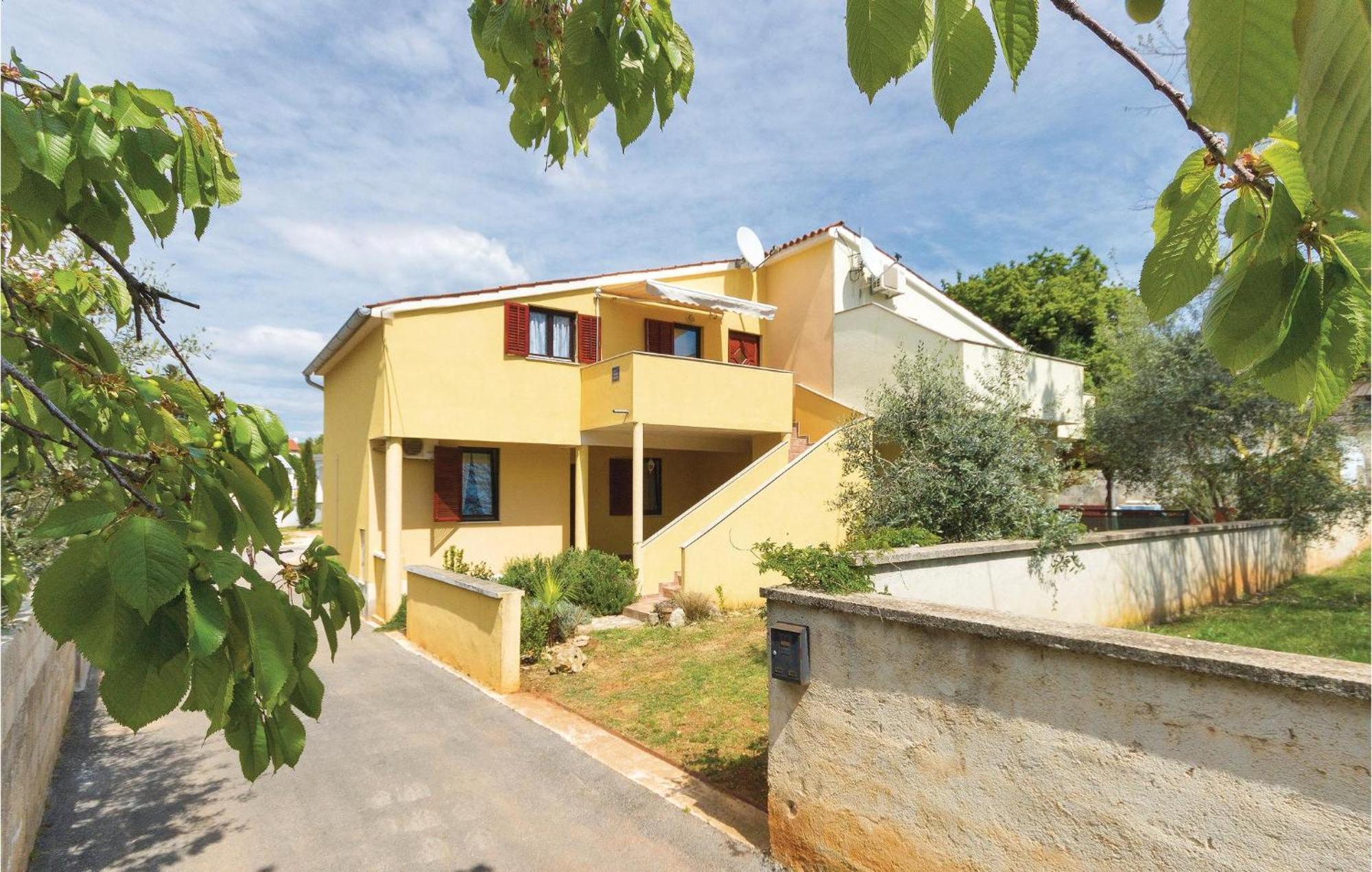 Amazing Apartment In Medulin With Wifi Exterior foto
